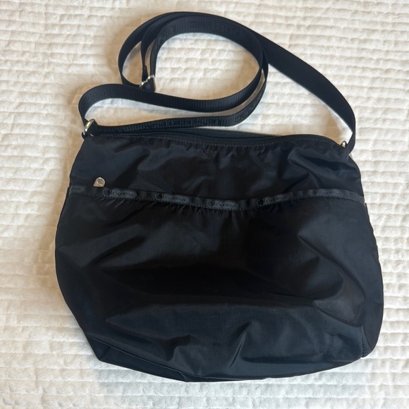 Lesportsac Handbags - LeSportsac Black Women's Crossbody Bag